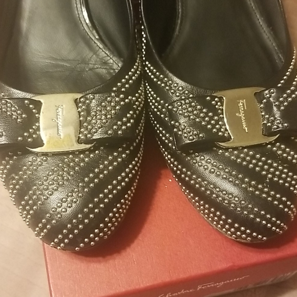 Vara Studs Ferragamo low heels - Picture 4 of 5